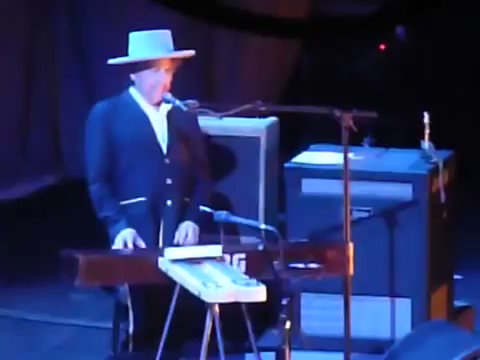 Happy birthday Bob Dylan! I hope he has as much fun today as he\s having on stage in Chile in this clip 