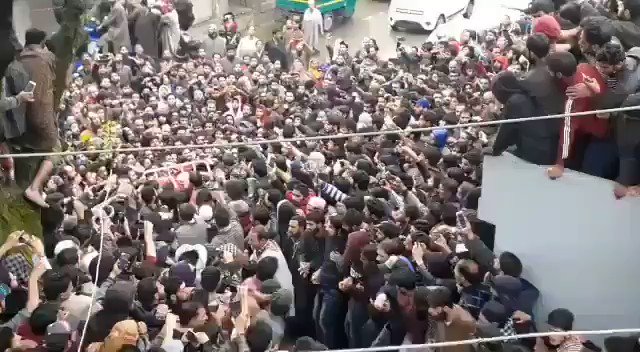 Tral flooded by people-People came across from all parts of #JammuandKashmir to offer last rites of #ZakirMusa.
#KashmirBleeds
@HerNameIs_Bea
