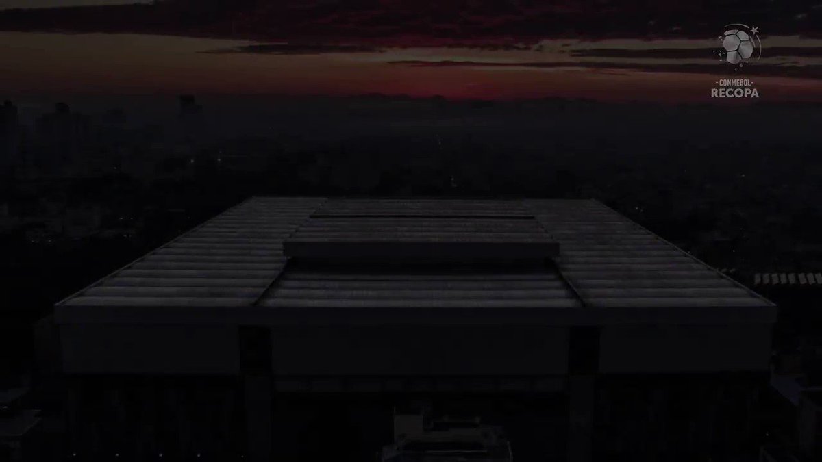 ⚫️🔴🌪️ A belíssima Arena em noite de decisão! Que imagens! O que você ainda não viu da vitória do @AthleticoPR sobre o @CARPoficial!
🏆🏟️ ¡El imponente Arena da Baixada en una noche decisiva! ¡Qué imágenes! ¡Lo que no se vio de la victoria de Paranaense ante River!
#Recopa