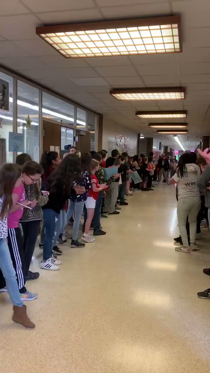 Soon to be PSH graduates of the class of ‘19 return to Shiloh MS for a clap out. #RaidersandRedmen4Ever