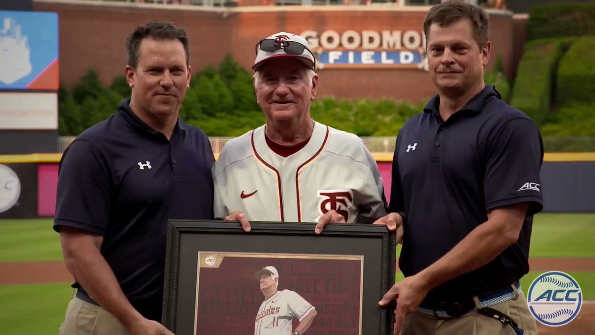 Tonight we have the pleasure of honoring the winningest coach in NCAA history, @FSUBaseball head coach Mike Martin.
Congratulations to 1οΈβ£1οΈβ£ on an incredible 40 years! π