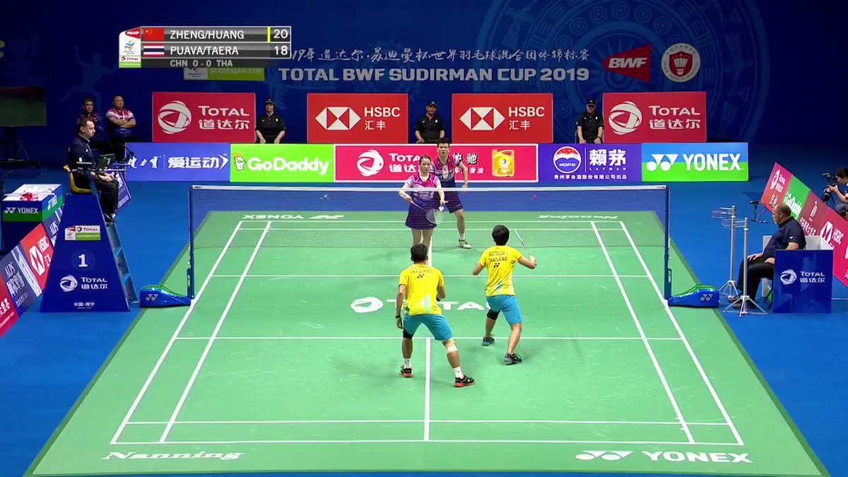 This game point is out of the ordinary RESULTS: https://bit.ly/2YJT9xx Catch it live on http://badmintonworld.tv #TOTALBWFSC2019 #Nanning2019