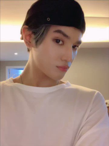 오늘도 재밌는 하루를 보내셨나요 ~~ 행복하고 즐거운 일만 가득해서 다음날이 기대되는 밤을 보내시면 좋겠어요 내일 다음 리포터도 기대해주시면서 저희 슈퍼휴먼 활동도 응원해주세요 고마워요 ~#집중취재NCT127 Day1 #NCT127 〖 #SUPERHUMAN 〗 #WE_ARE_SUPERHUMAN#NCT127_SUPERHUMAN