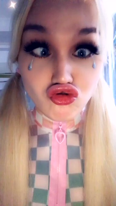 Mega suppa singer star here 🦆 #chaturbatemodel https://t.co/FGLTAbaryr<a href="/tag/chaturbatemodel"class="tags">#chaturbatemodel</a>