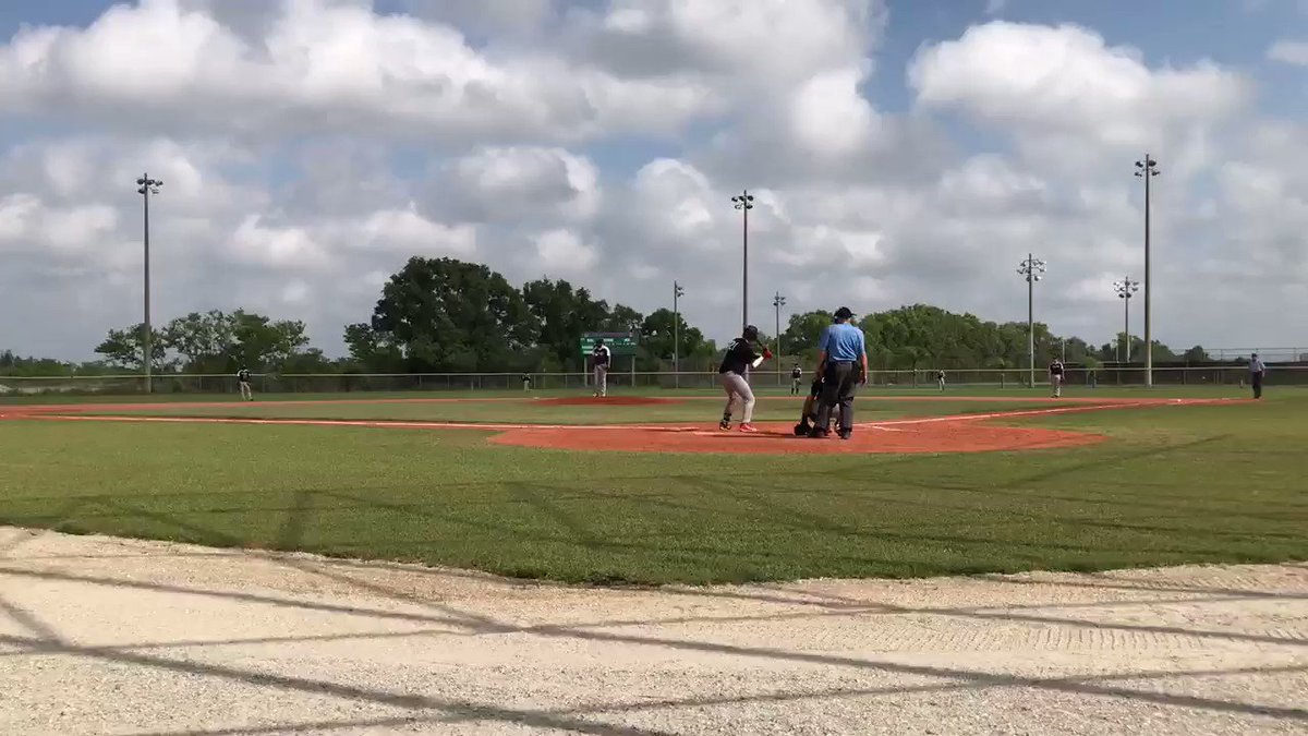 Pa’ la calle! 💣💣💣@MGMenendez21 #SquadUp 🔥🔥🔥 @EliteSquad @squad17u