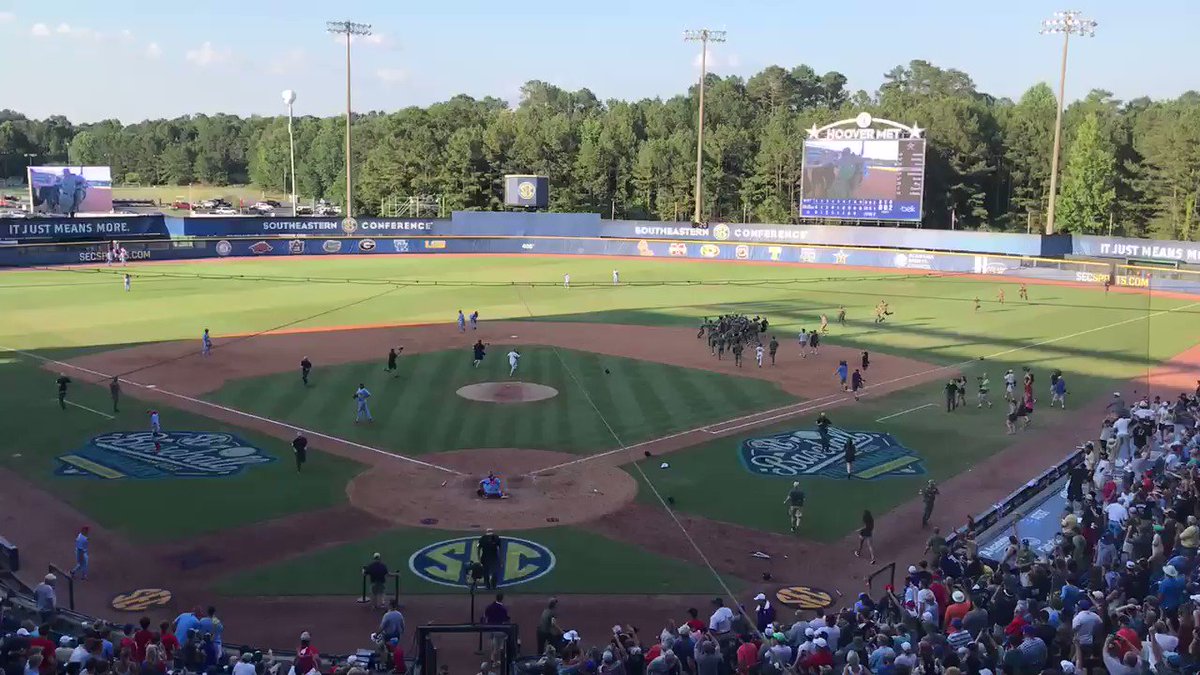 Longest nine inning game in #SECBaseballTournament history! 4 hours 22 minutes @VandyBoys take the title 11-10 #walkoff #SEC #ItJustMeansMore @SECNetwork