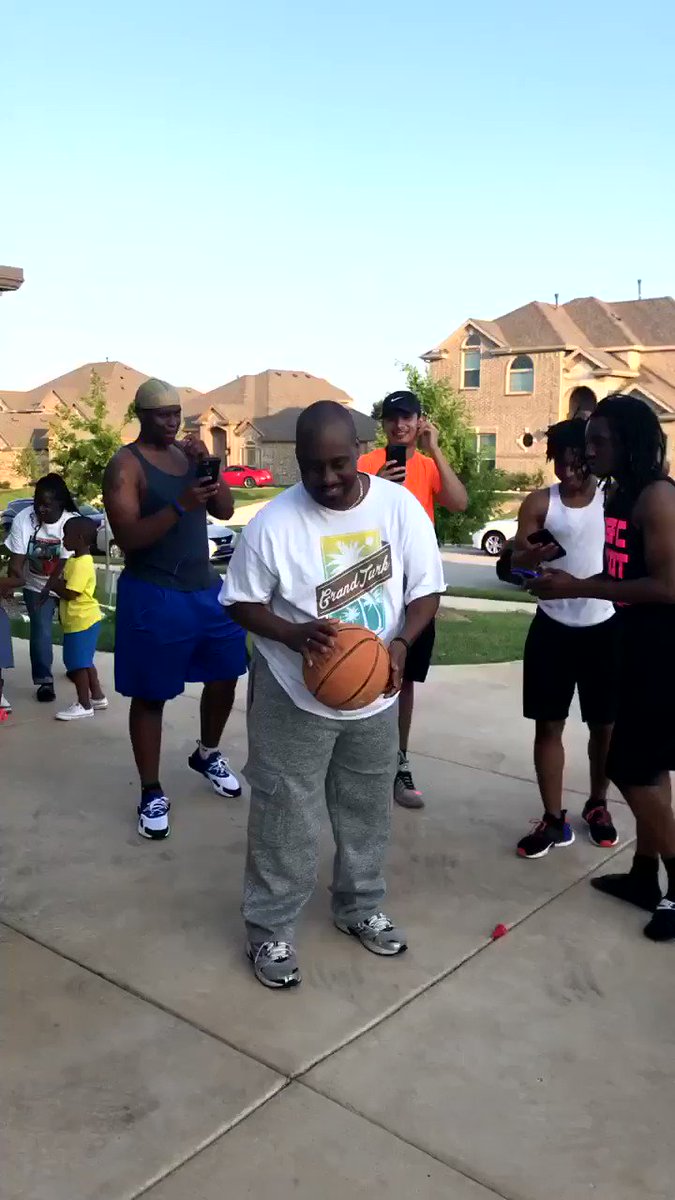 My uncle blind y’all, and made a free throw on his first try