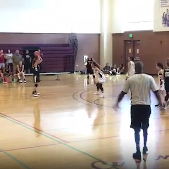 Gianna Bryant taps into her Mamba Mentality with the stepback 3 🐍 @MambaSportsHQ @EOTBasketball @kobebryant