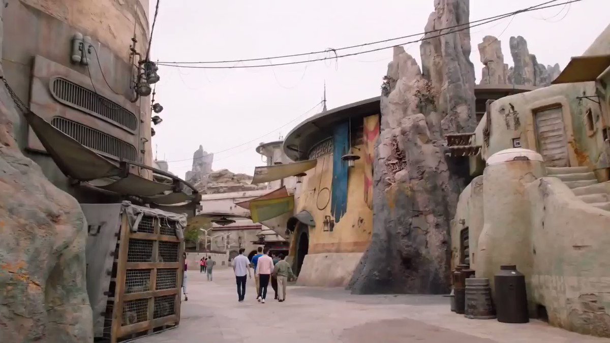 Фото: открытие парка Star Wars Galaxy's Edge в Диснейленде