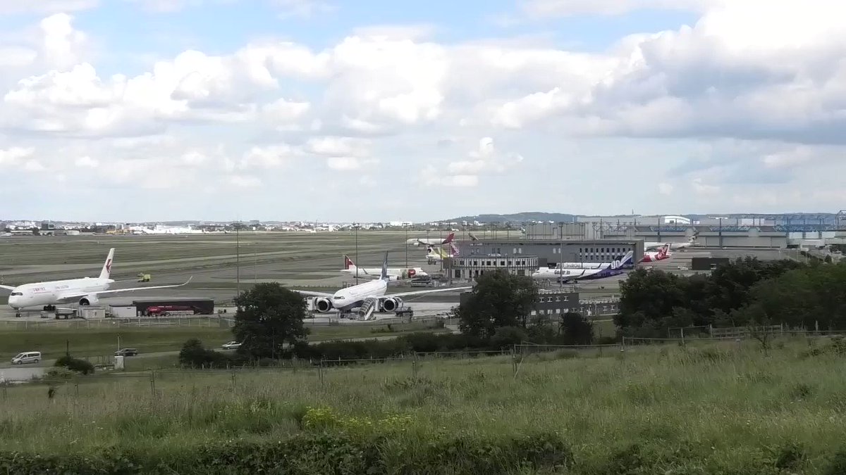 WING WAVE! @Iberia @Airbus A359 EC-NDR waves goodbye to @aeroport_tls for the final time as she heads to Madrid to join their growing fleet. This was the 41st A350 delivery of 2019 from Airbus and the 5th for Iberia. We watched no fewer than four Airbus deliveries on the day!