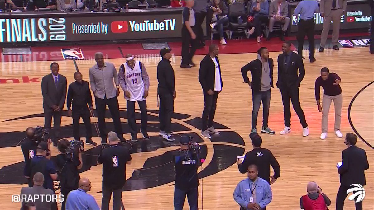 Curry, McGrady, Bosh
A timeline of Toronto legends all lined up ๐
(Via @Raptors)