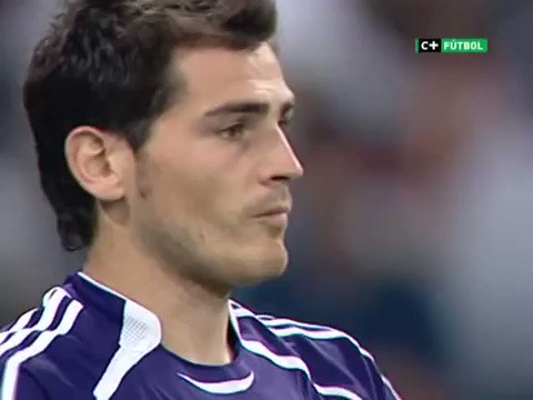 Me choca mucho el fallecimiento de Reyes... No sabes lo que puede depararte la vida, por eso cada día hay que intentar sacar el lado positivo de las cosas.
Nunca olvidaré este gol, descansa en paz.