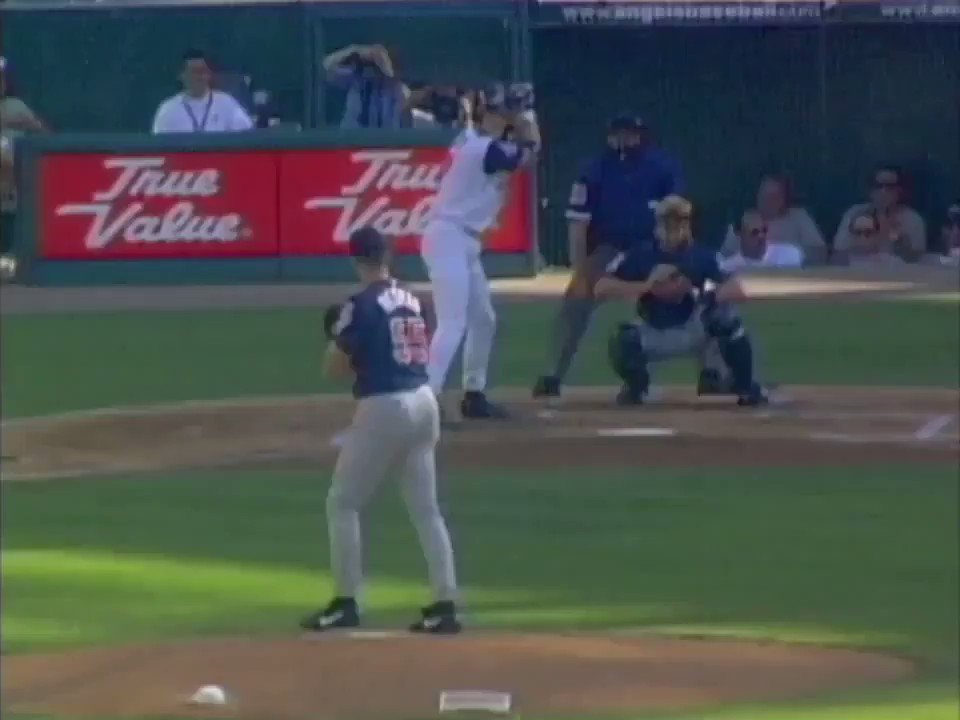 That time Darin Erstad hit a leadoff HR and walk-off HR in the same game. (6/25/00)

Happy birthday, Darin! 