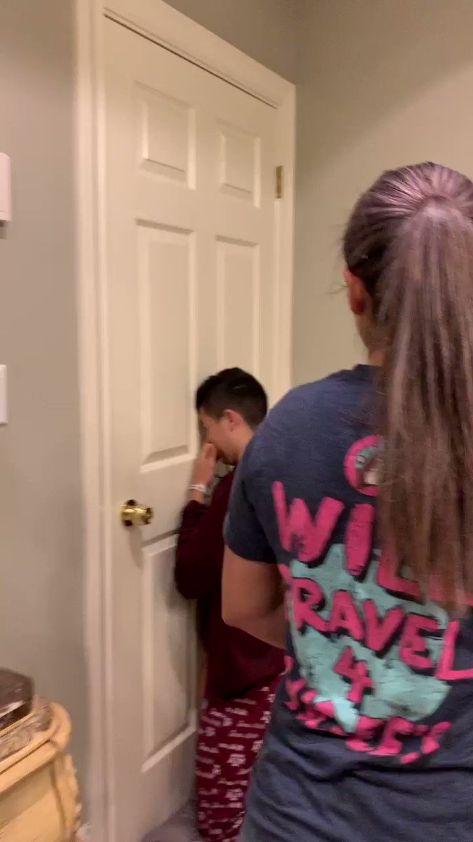 alexia (@alexiaaaaa9) on Twitter photo 05/06/2019 19:06:09 mom: 2 brother: 0 mom: 2 brother: 0