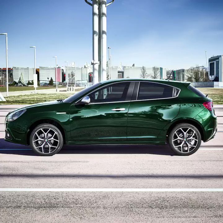 New Giulietta Executive: designed to turn heads. http://bit.ly/2QkC4Y5
#GiuliettaExecutive #AlfaRomeo #LaMeccanicaDelleEmozioni
