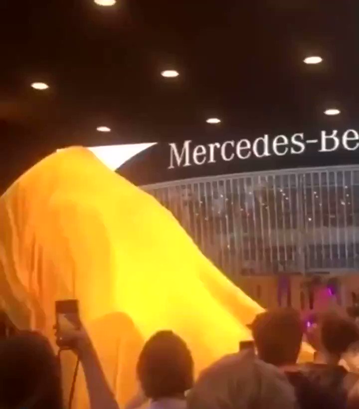 A Beyoncé sculpture was unveiled at at the Mercedes-Benz arena in Berlin, Germany as an homage for all her contributions to music.