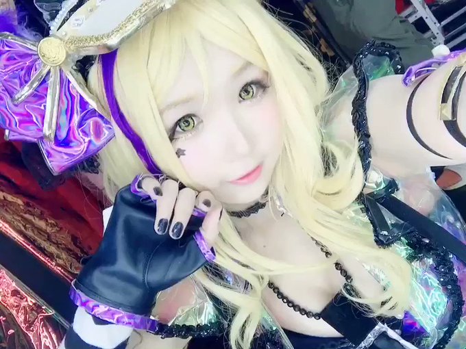 Twitterのコスプレ動画3