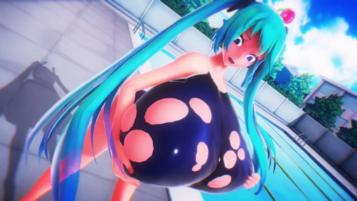 2017-11-12, where Miku fights with heat, and swimsuit is torn with holes. 