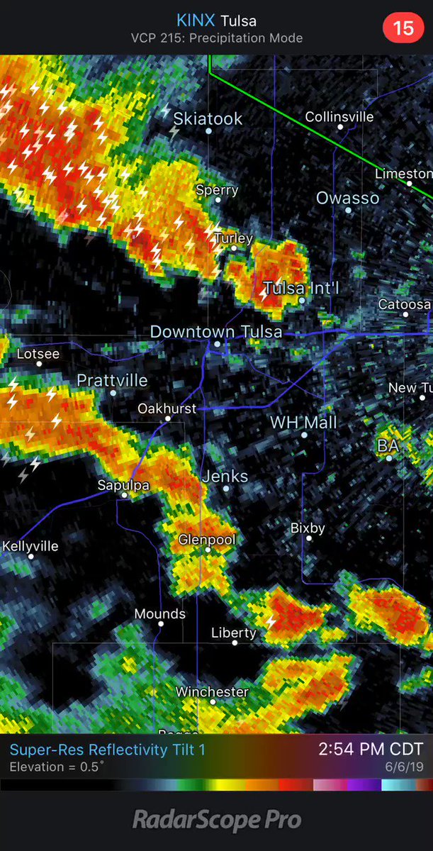 Heavy downpours in Tulsa Metro now. Flash Flood Warning in effect.
Do not drive on flooded roads...
These storms are not severe.
#okwx