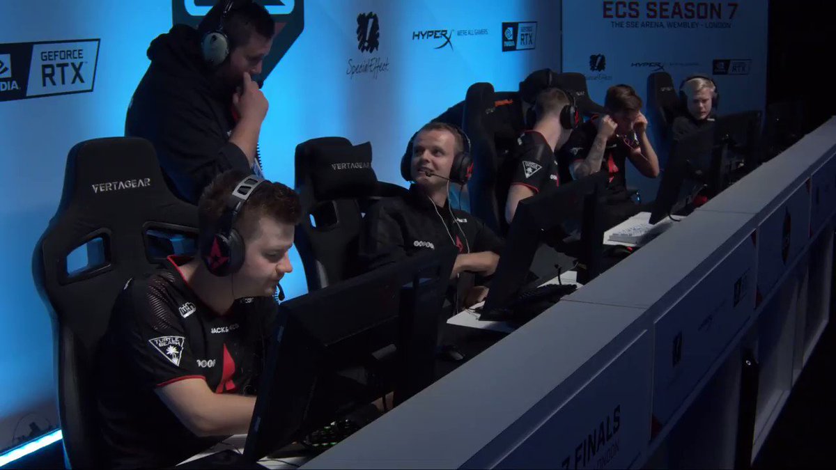 .@Xyp9x and @dupreehCSGO are like the two kids from school who were never allowed to sit next to each other.
We kinda get why π
#ToTheStars
