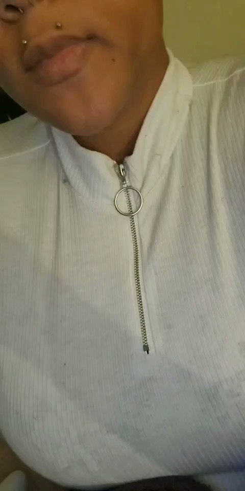 Model - Darling Bean curvy