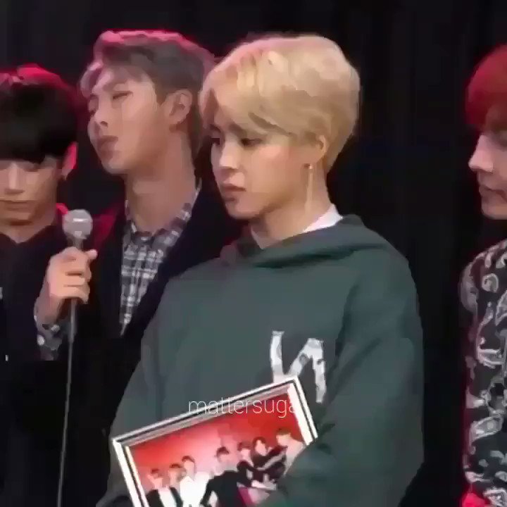 의 미디어: RT @aengelicbts: random question: who from bts do u sneeze like?? jimin, jungkook, jin or tae?? 👀
의 미디어: RT @aengelicbts: random question: who from bts do u sneeze like?? jimin, jungkook, jin or tae?? 👀