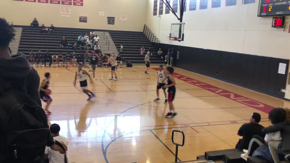 HS Boys 2019 Cleveland Summer Tourney Rainier Beach/Garfield Stars of the Game 2023 Phenom PG Nahmier Robinson Rainier Beach son of Former 3-Time NBA Dunk Champion @nate_robinson Hits the 3pt Dagger to help beat Garfield
