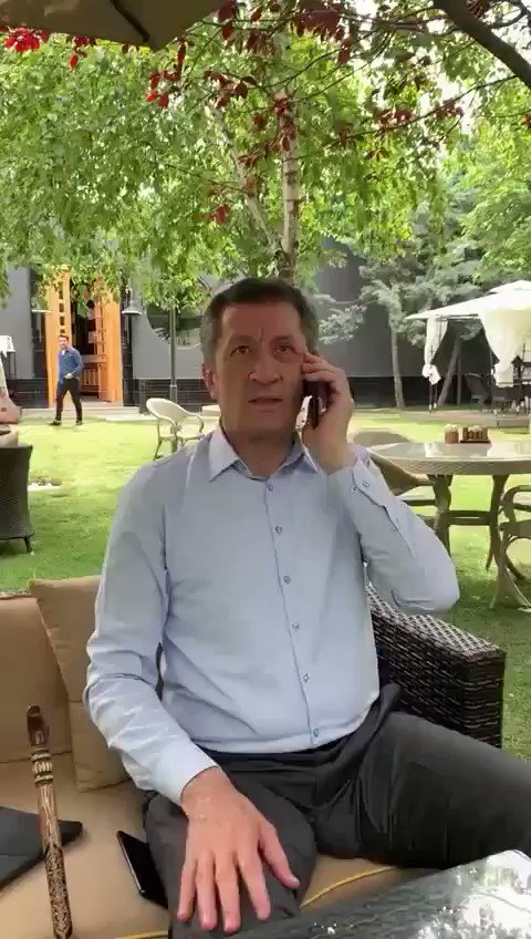Millî Eğitim Bakanımız Sayın Ziya Selçuk, şehit öğretmenimiz Aybüke Yalçın'ın babası Sadık Yalçın'ı aradı.
@tcmeb @ziyaselcuk
@memleventyazici @izekier53
#AybükeYalçın