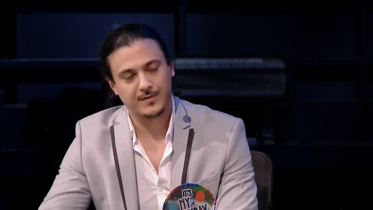 "There are no rules, just enjoy yourself" - @NBK. Turns out the specs aren't as important as whether you enjoy yourself in game or not ๐คทโโ๏ธ@TeamVitality
Host: @Pala
Watch #ECS7 #ecsafterdark on ๐บhttps://www.caffeine.tv/faceitย
