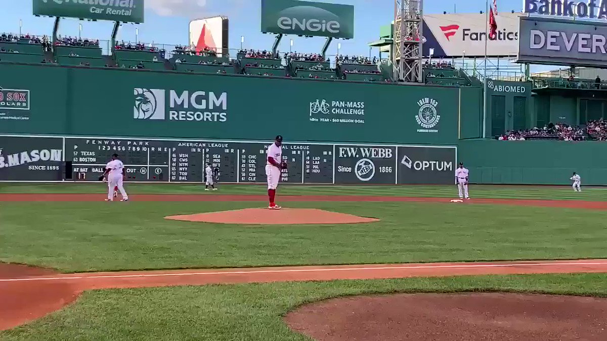 @RedSoxBeisbol's photo on Darwinzon Hernandez