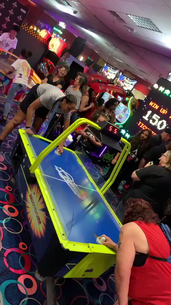 Little air hockey with @_ajawilson22 at Meet the Team. #memberperks