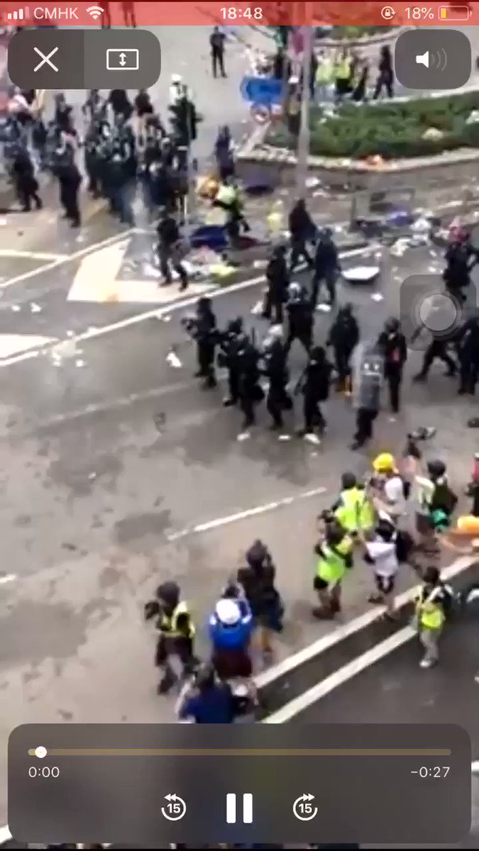 This is hong kong police #HongKongProtests #NoExtraditionToChina #antiELABhk #antiELAB