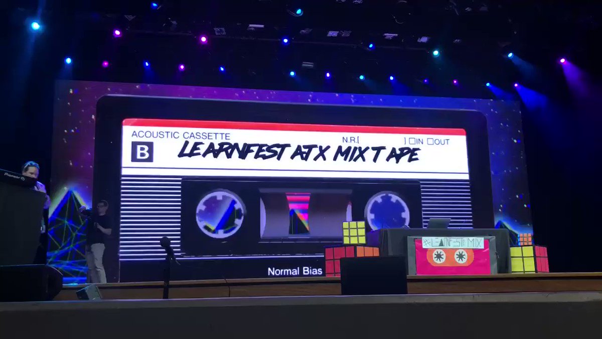 Stoked to get to share @Flipgrid at #LearnFestATX 🌈💚✨
Thanks @mrhooker for always making everything... even sponsor thank yous... so totally epic‼️
#FlipgridFever @LearnFestATX