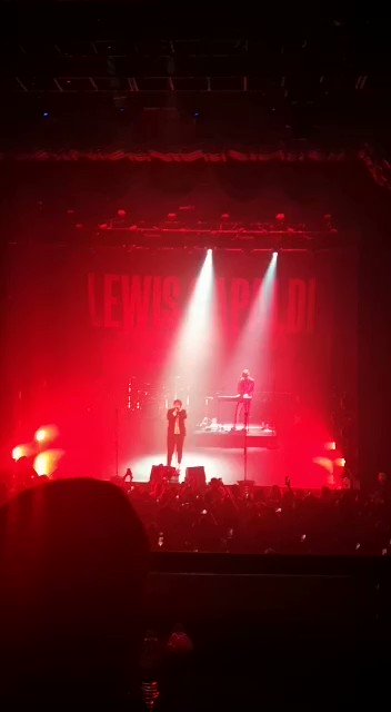 @LewisCapaldi, here you have @selenagomez digging your AMAZING show. She knew every single lyric to every single song.
