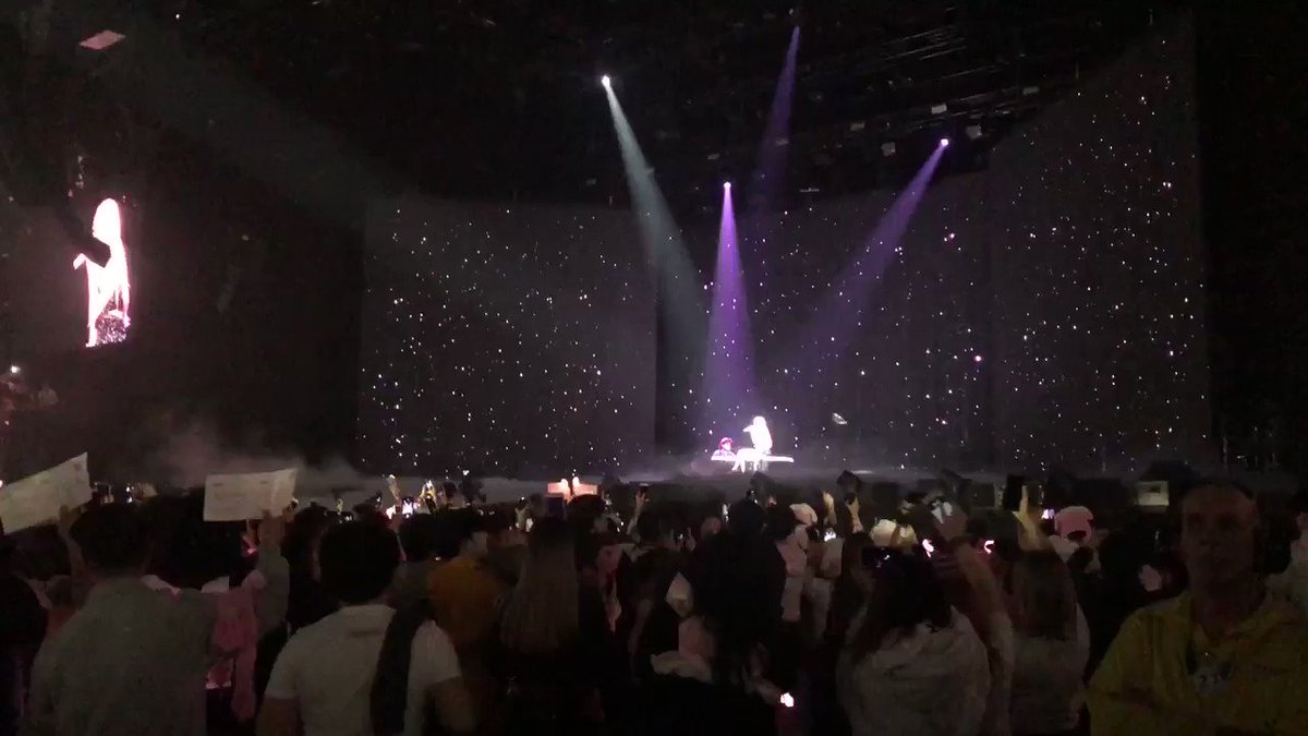 Rod Laver Arena (@RodLaverArena) on Twitter photo 2019-06-13 11:05:53 From watching the @AustralianOpen in the stands to performing on our stage! Welcome home, Rosé! 💕😍🥰#RoséYouMadeIt @ygofficialblink From watching the @AustralianOpen in the stands to performing on our stage! Welcome home, Rosé! 💕😍🥰#RoséYouMadeIt @ygofficialblink