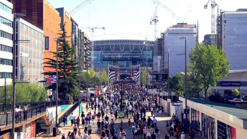 A few delegate passes left for the inaugural @festivalofplace at @TobaccoDockLon 9 July. Speakers from @ucl @Lendleaseuk @designcouncil on #climatechange #bigdata and building cities that thrive