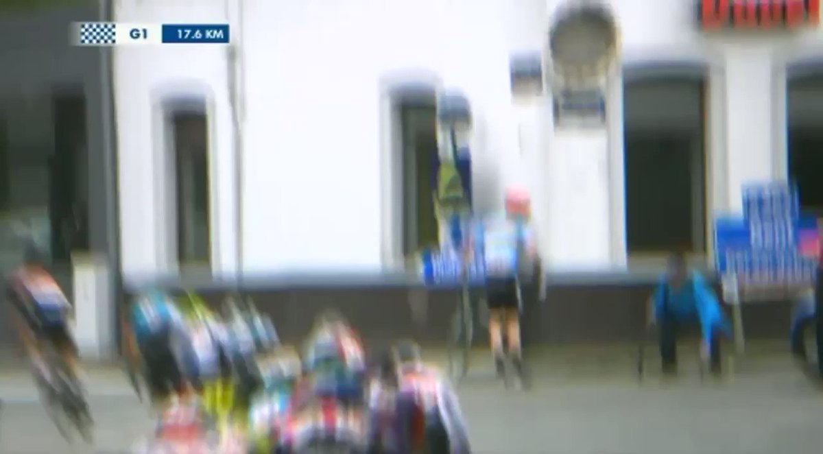 Séquence magique aujourd'hui sur le Tour de Belgique sur @Eurosport_FR ! Le mécano qui fait la leçon au jeune coureur ! 👍
@belgium_tour #baloisebelgiumtour #LesRP tour de Belgique