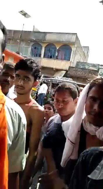 #Thumsup #cocacola I got this video in a WhatsApp group. What the hell you are doing with people lives https://t.co/HFbwhPQY1s