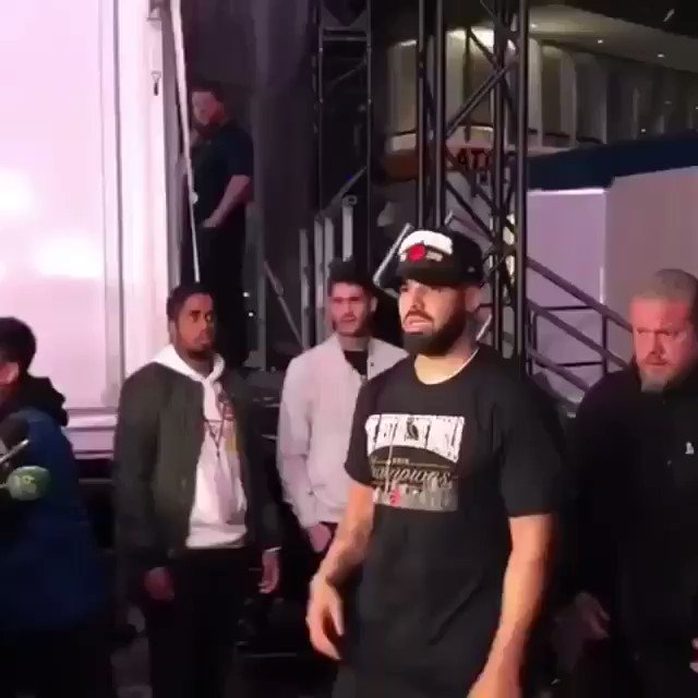 RT @Akademiks: Drake declares the Golden State warriors dynasty is OVER https://t.co/7VfRZ4LOEm