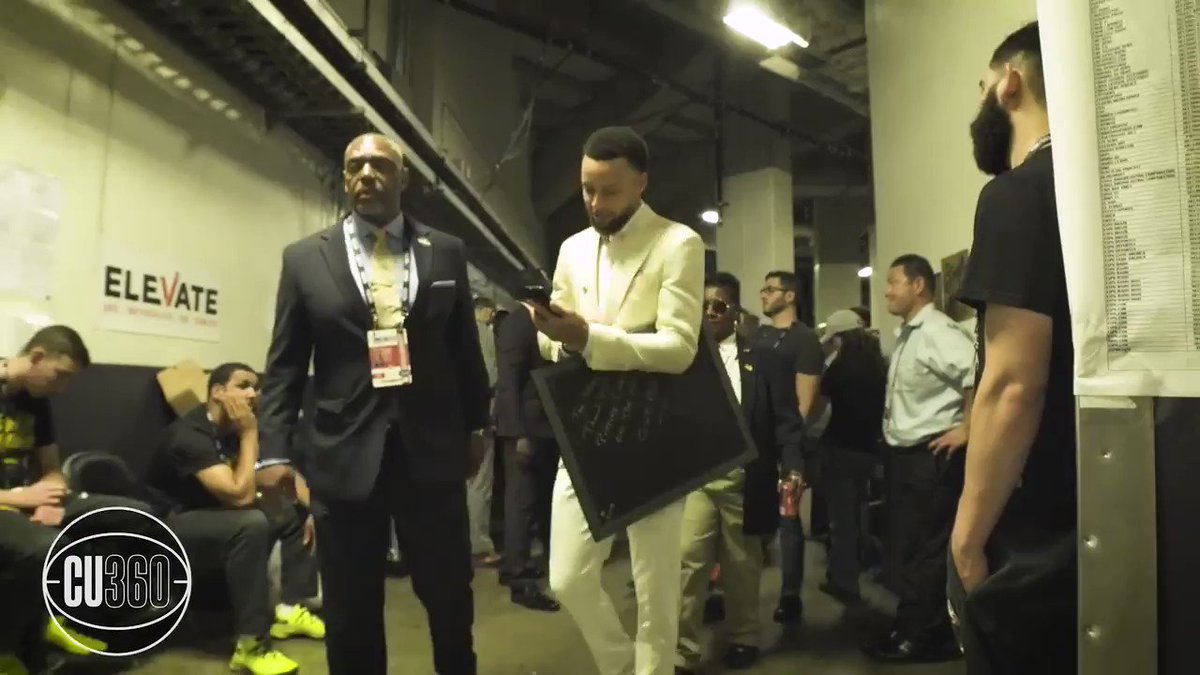 "Y'all deserve it man. Congrats."
Steph talked to Drake on the phone before leaving the arena. (via @CloseUp360)