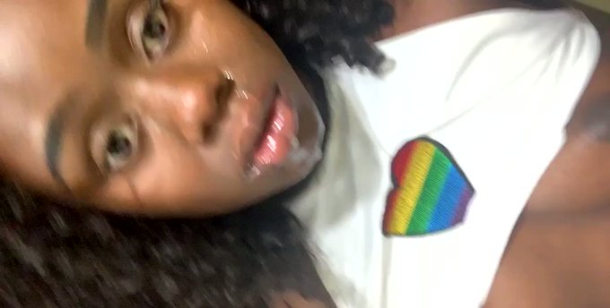I was a unicorn that night but my horn got fucked off but here the remainder 😝🥰 https://t.co/2qhyz2p<a href="/tag/newvideoalert"class="tags"><span>#newvideoalert</span></a>