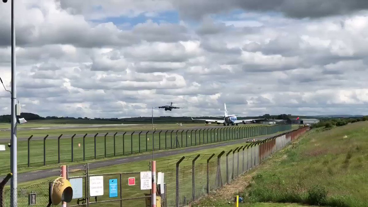 The USAF heavy metal continues as C-17 33124 Air Mobility Command - Charleston AFB has just arrived at #PrestwickAirport - callsign unknown. Now two C-17s and two KC-135s on the deck! #RadioGeek #AvGeek #USAFPrestwick