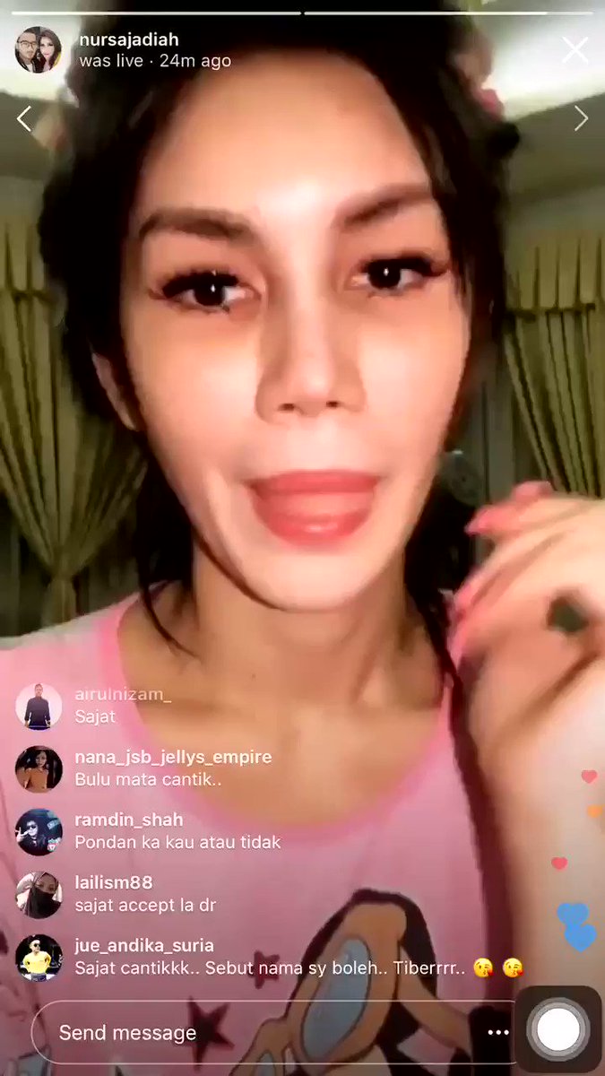 “ cantik kan diri you , hargai diri you kerna bila you hargai diri you , you akan appreciate orang lain “ - sajat
- sukanya dengar dia berkata kata , positive sangat giteww .