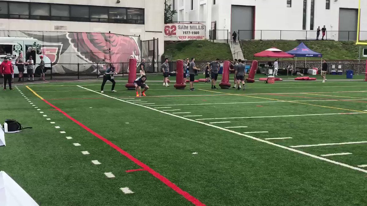 Ex-ESPN Reporter Darren Rovell just ran the 40.
6.41 seconds in athletic gear.