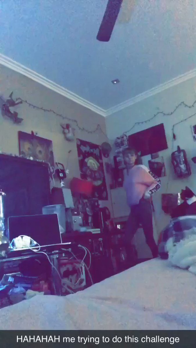 Nikki Rain ☔️’s pics and videos