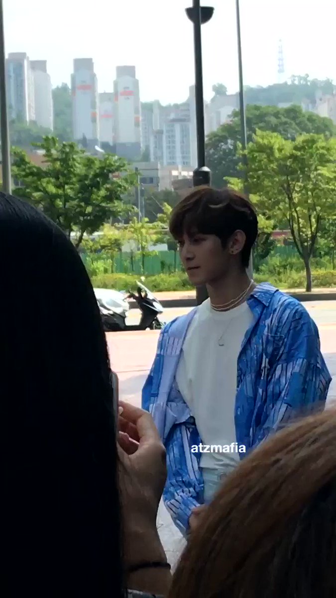 minaβ£οΈYEOSANG (@atzmafia) on Twitter photo 2019-06-15 05:54:42 yeosang came out and he was so thankful that he could celebrate his bday with us π₯Ίπ₯Ίπ₯Ίπ₯Ίβ€οΈ we also sang him a happy birthday omg iβm gonna cry heβs so precious yeosang came out and he was so thankful that he could celebrate his bday with us π₯Ίπ₯Ίπ₯Ίπ₯Ίβ€οΈ we also sang him a happy birthday omg iβm gonna cry heβs so precious