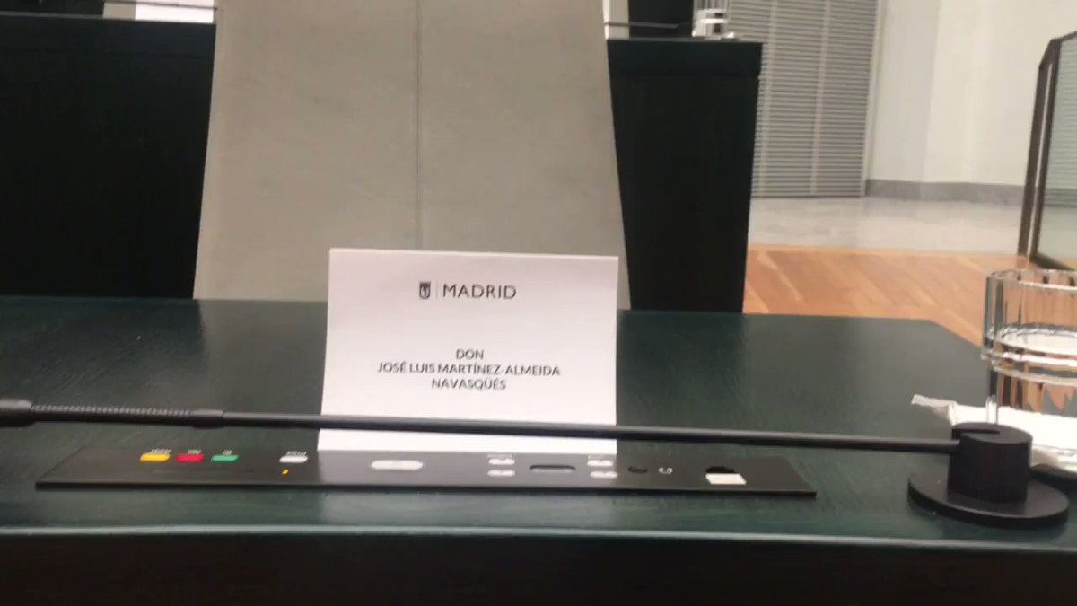 DIRECTO | Aquí se sentará el próximo alcalde de Madrid. Así está el pleno a falta de una hora para la constitución del Ayuntamiento. http://cort.as/-Jh5x