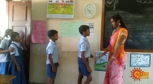 அன்பு.. அரவணைப்பு... தினமும் உற்சாக வரவேற்பு! - அசத்தும் அரசுப்பள்ளி ஆசிரியை சுபாஷினி
(சுபாஷினி - இடைநிலை ஆசிரியை, அரசு தொடக்கப் பள்ளி நோனாங்குப்பம், புதுச்சேரி)
#puducherry #Government #school #teacher #Students