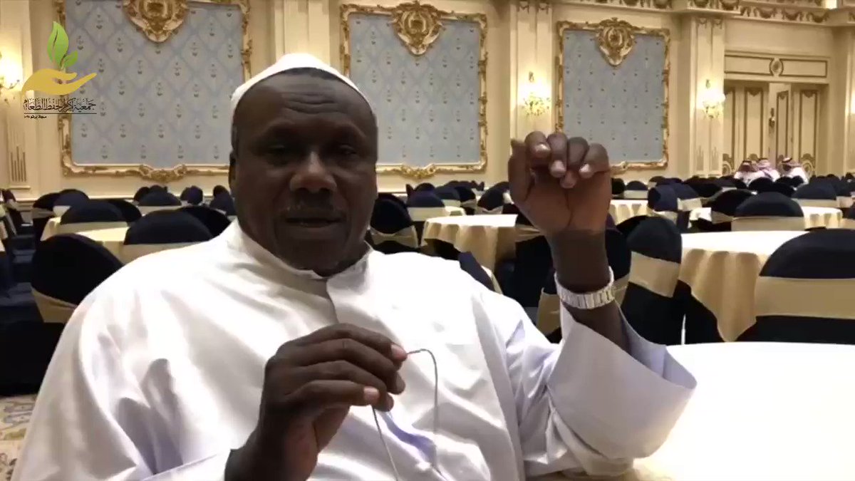 #يحدث__الان
احترنا كثيرًا في وصف هذا اللقاء 🤔
تأملوا كيف يتحدث ؟ وكم نحتاج لأمثاله من المبادرين والمتعاونين
حتى نصل لـ مجتمع يقدر النعمة ويشكرها !
عندما يؤمن الناس بقضيتك فإنهم سيتحدثوا عنها من أعماق قلوبهم !
#احفظها_لتدوم
#خميس_مشيط_الان
#زد_رصيدك54