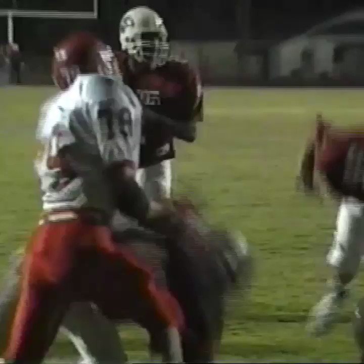 82 days until your Bulldogs travel to take on the Roland Rangers!
When we think of #82 we remember WR Chris Tobler (‘95-‘97)! @ChrisTobler82
@okhs2afb @OkieHSFB @HSFootballOK @OKAlmanac @VYPEOK